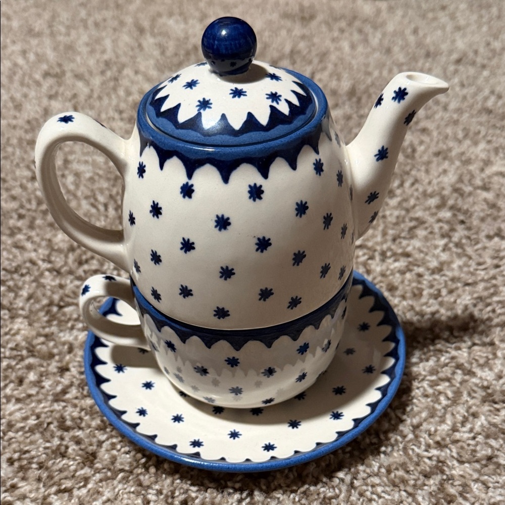 Wiza Polish Pottery Blue and White 4-piece Teapot Set hand-made in Poland - EUC!